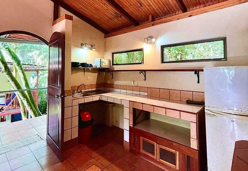 Apartamento 1 Dormitório com Sacada, Rio Lindo
