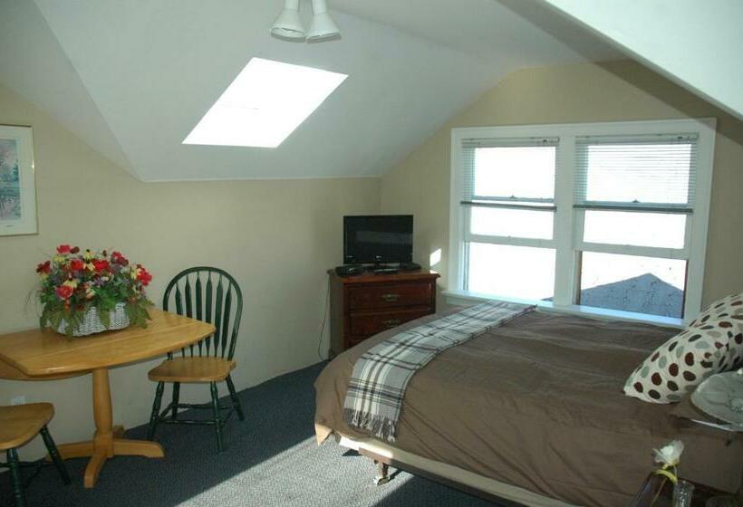 ペントハウススイート, Douglas Guest House