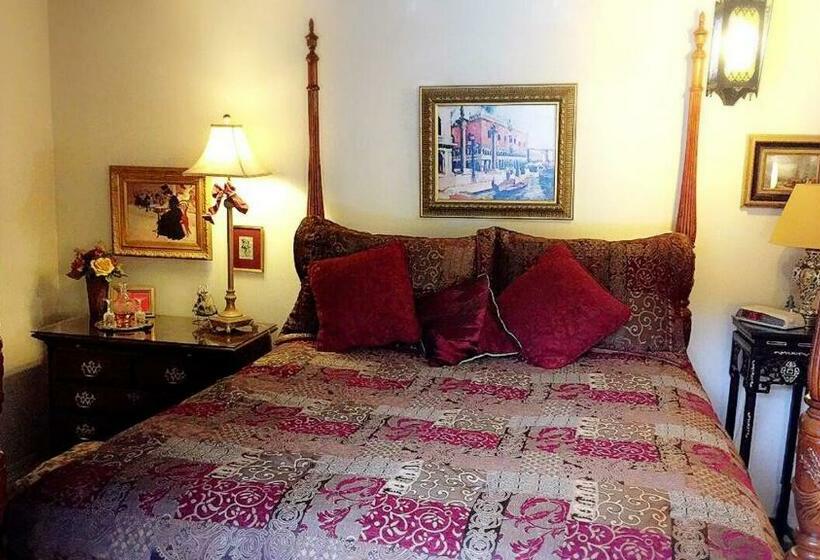 スタンダードルーム, The Stone Hedge Bed And Breakfast