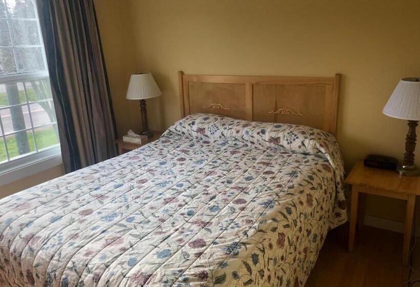 침실 3개 아파트, The Cavendish Motel