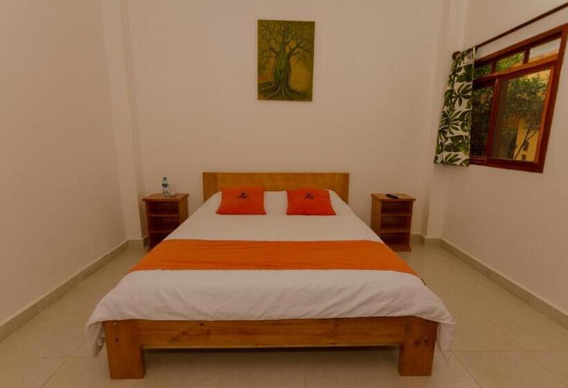 اتاق لوکس, Tuzco Lodge