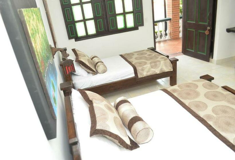 Номер Стандарт Трехместный, El Virrey Hotel Boutique