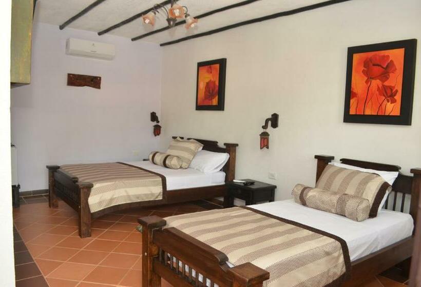Номер Стандарт Трехместный, El Virrey Hotel Boutique