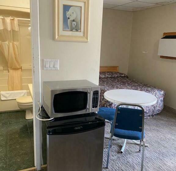 Номер Стандарт 2 Двуспальные Кровати, North Adventure Inn