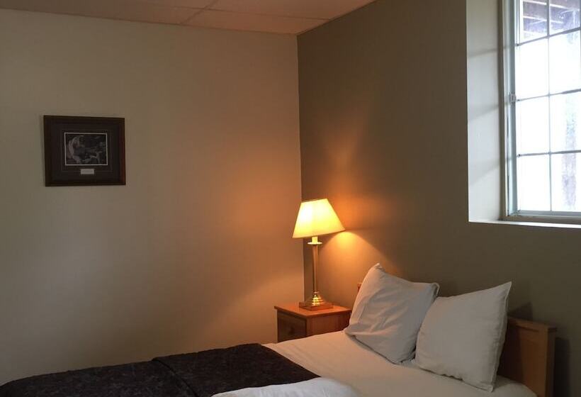 Номер Стандарт, North Adventure Inn