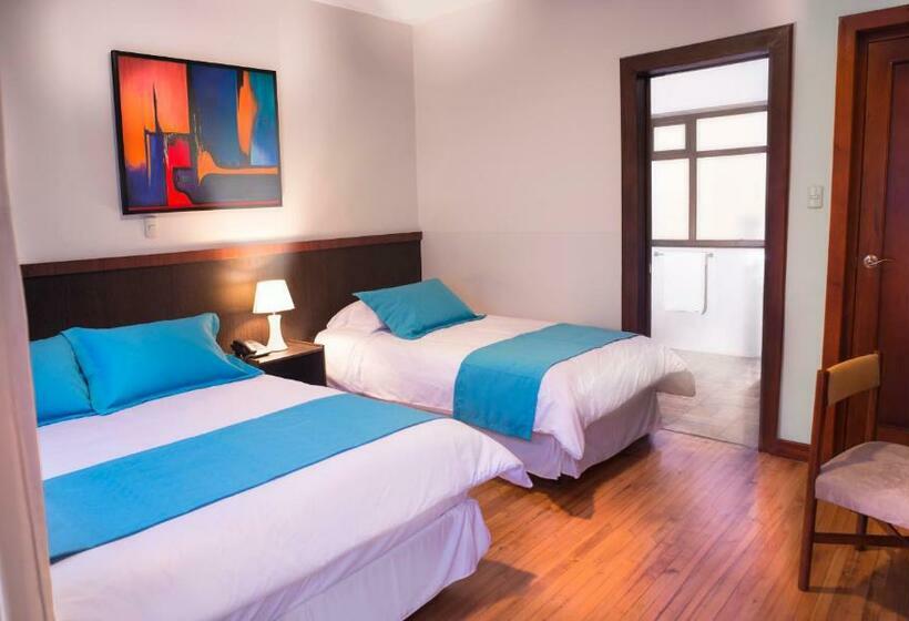 Номер Стандарт Трехместный, Hostal Casa De Lidice