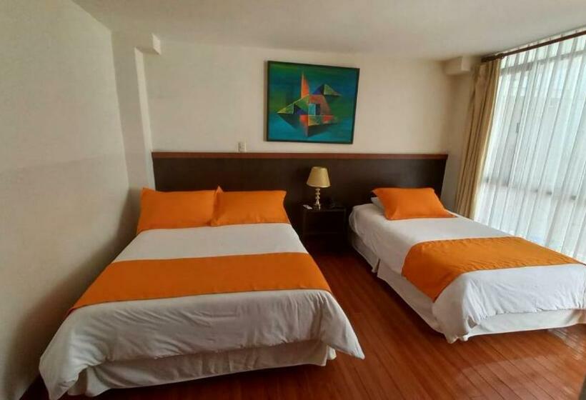 Номер Стандарт Трехместный, Hostal Casa De Lidice