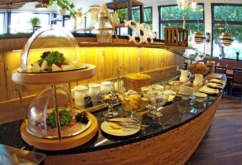 标准间, Altes Ruderhaus
