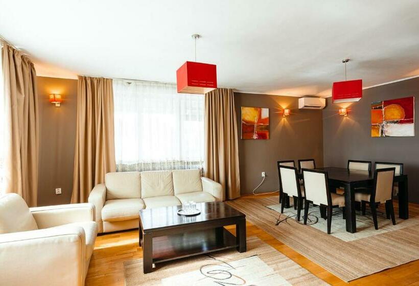 اتاق لوکس, Pensiunea Casa Zanelor