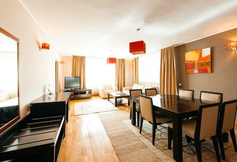 اتاق لوکس, Pensiunea Casa Zanelor