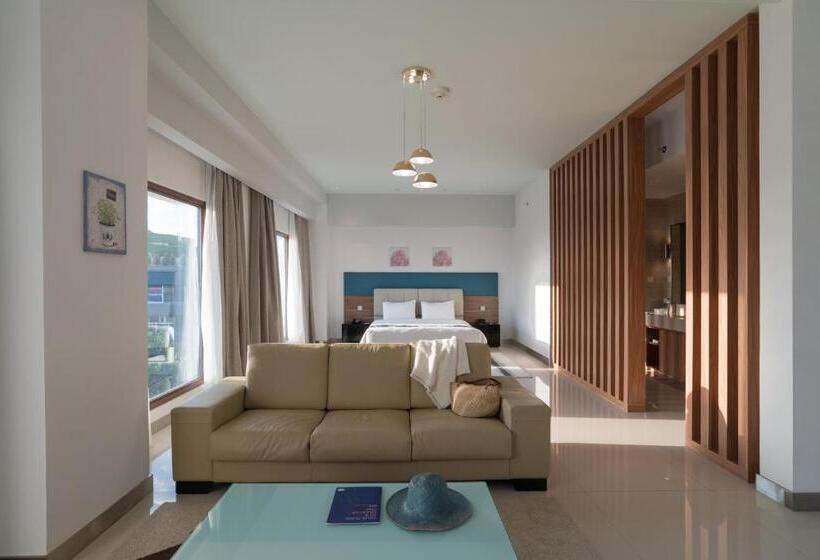 스위트 킹사이즈 침대, Holiday Inn Express Baruna, An Ihg