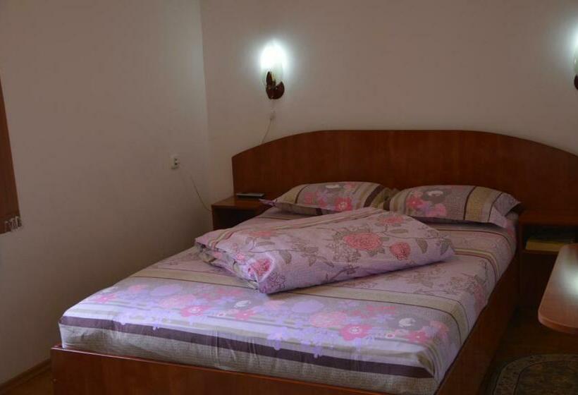 Номер Стандарт, Motel Buti