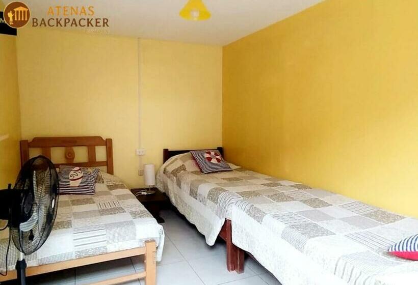 Quarto Triplo Estandar, Atenas Backpacker Hospedaje