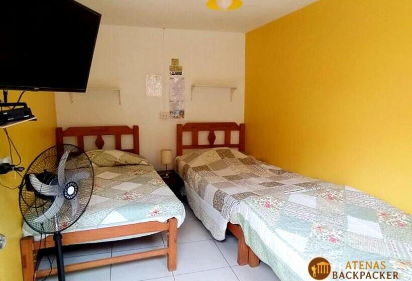 Quarto Triplo Estandar, Atenas Backpacker Hospedaje