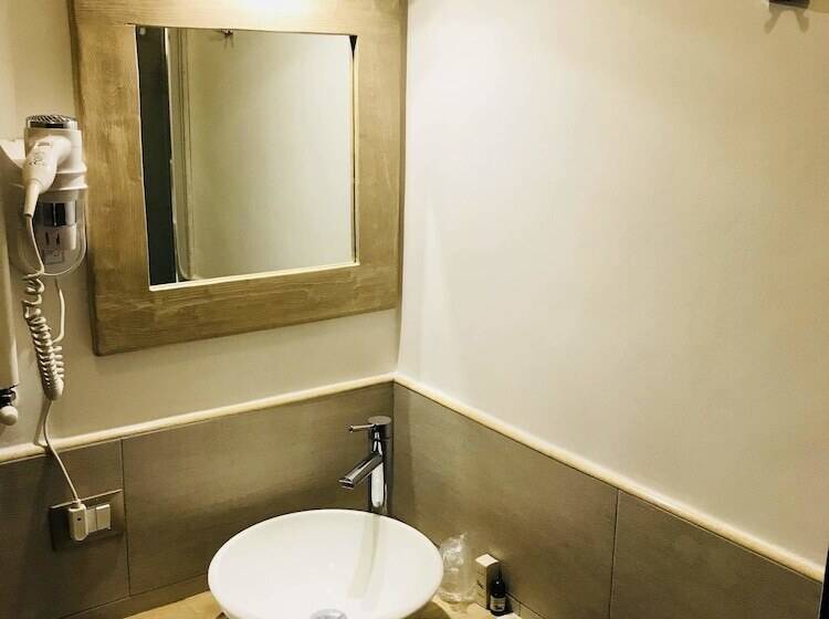 スタンダードトリプルルーム, Fiumicino Airport B&b Deluxe