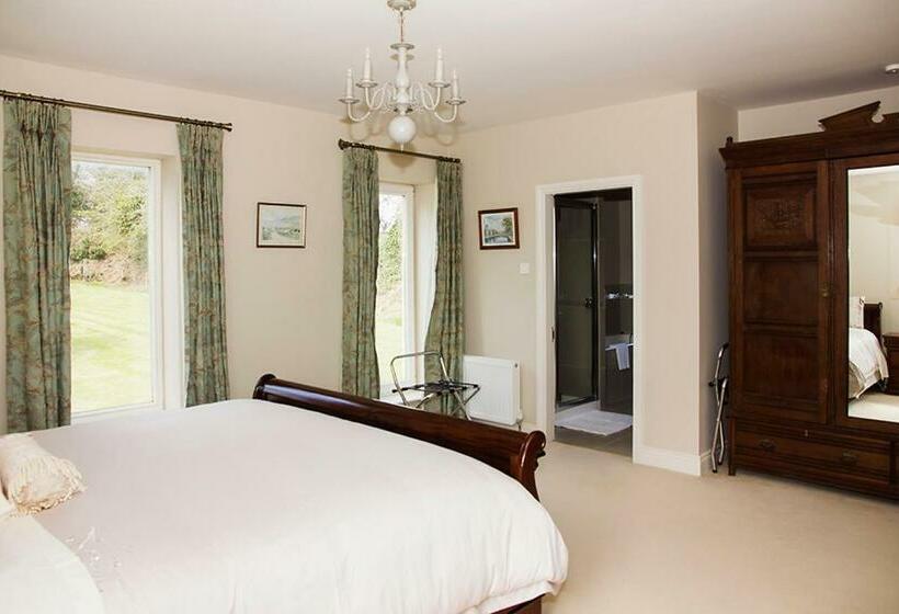 수피리어 스위트, Ballinclea House