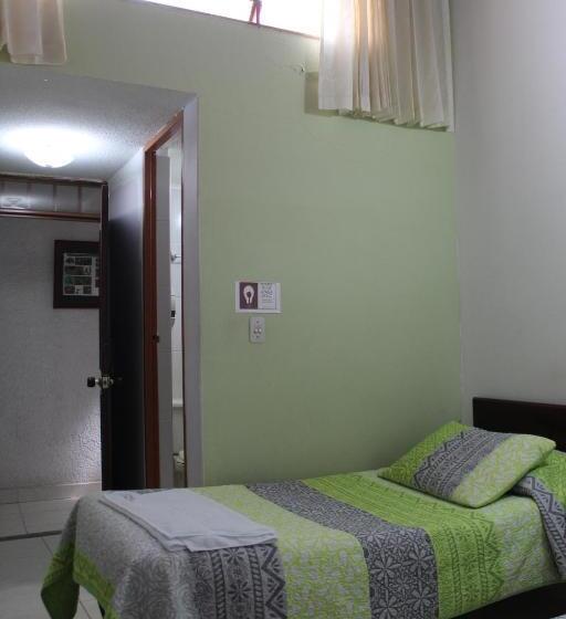 غرفة قياسية ثلاثية, Hostal Isla Señorial