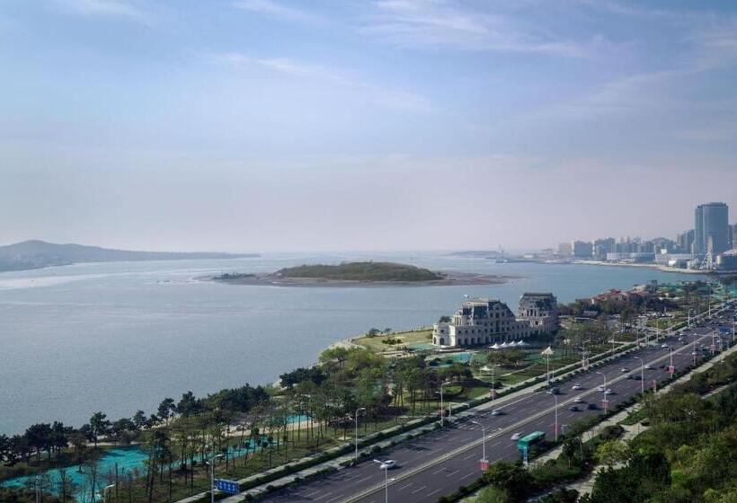 Номер Deluxe Кровать Кинг с Видом, Sheraton Qingdao West Coast
