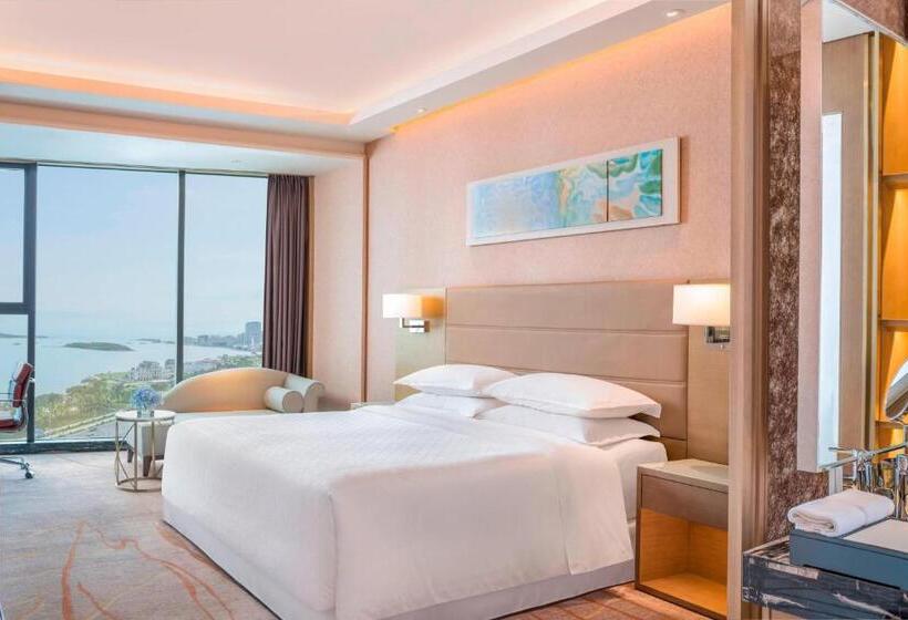 Номер Премиум, Sheraton Qingdao West Coast