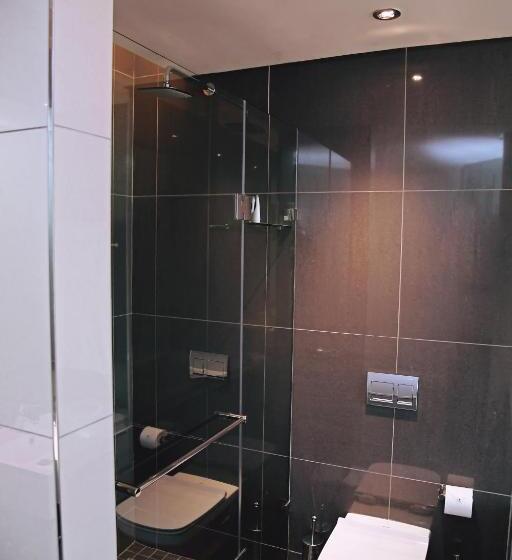 Номер Executive, The Capital Menlyn Maine