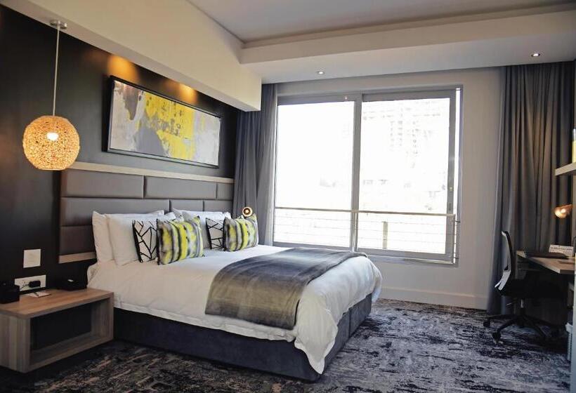 Номер Executive, The Capital Menlyn Maine