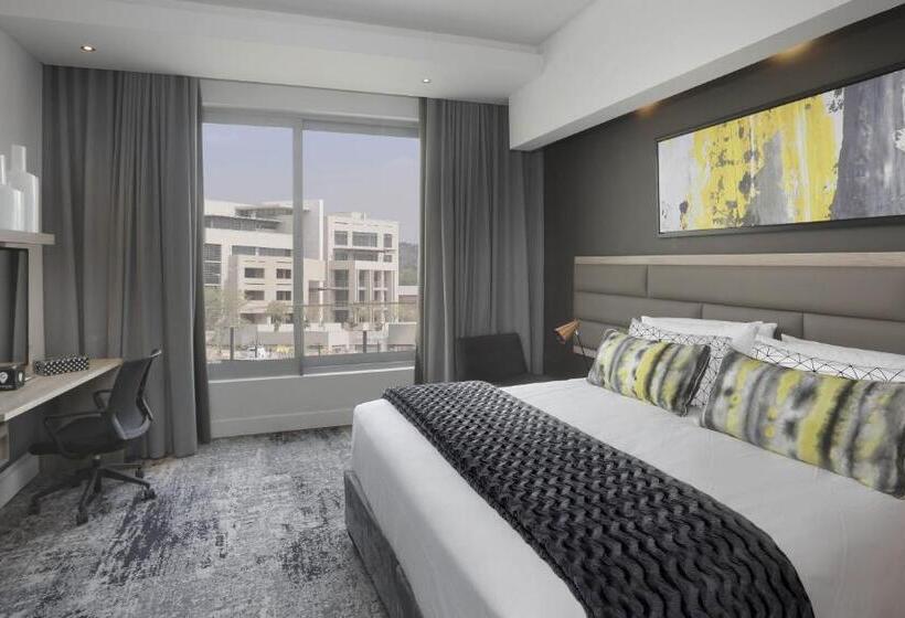 Апартаменты 2 Спальни, The Capital Menlyn Maine