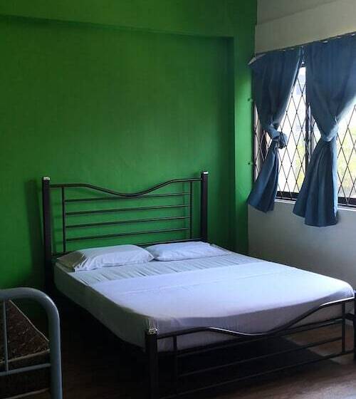スタンダードルーム, Akinabalu Youth Hostel