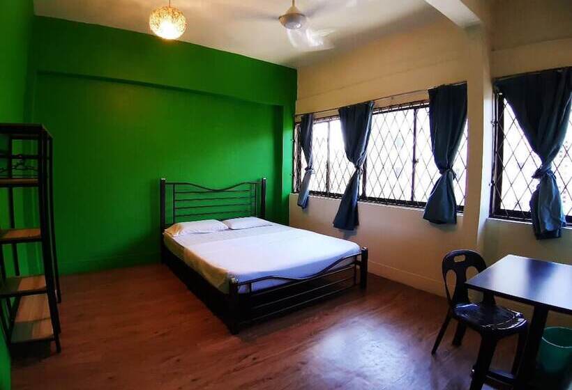 スタンダードルーム, Akinabalu Youth Hostel