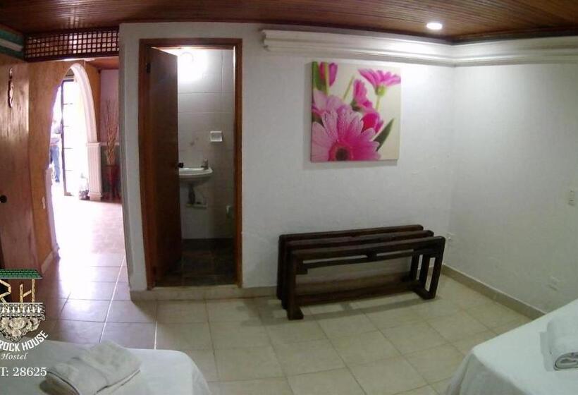 اتاق استاندارد چهار تخته, The Rock House Eco