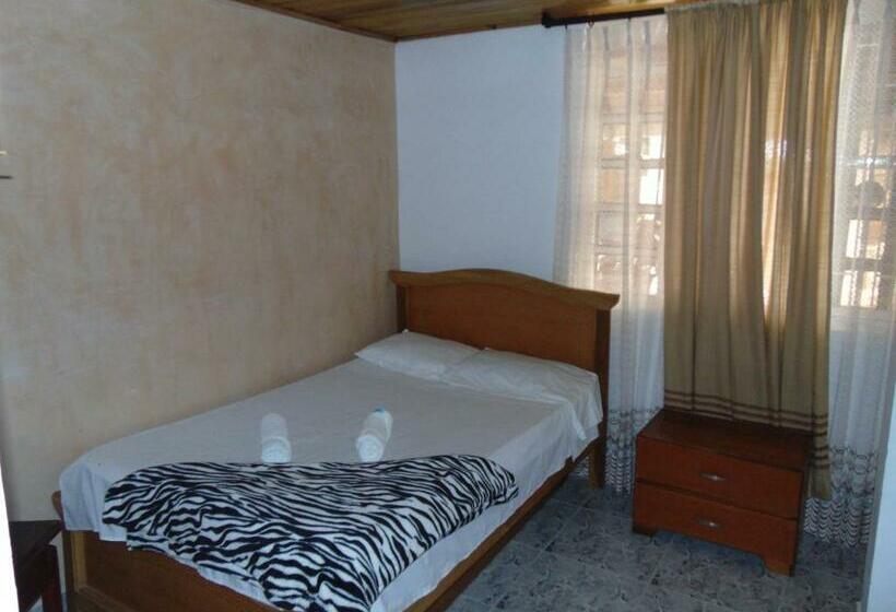 Habitación Triple Estándar, Casa Campestre La Colombiana