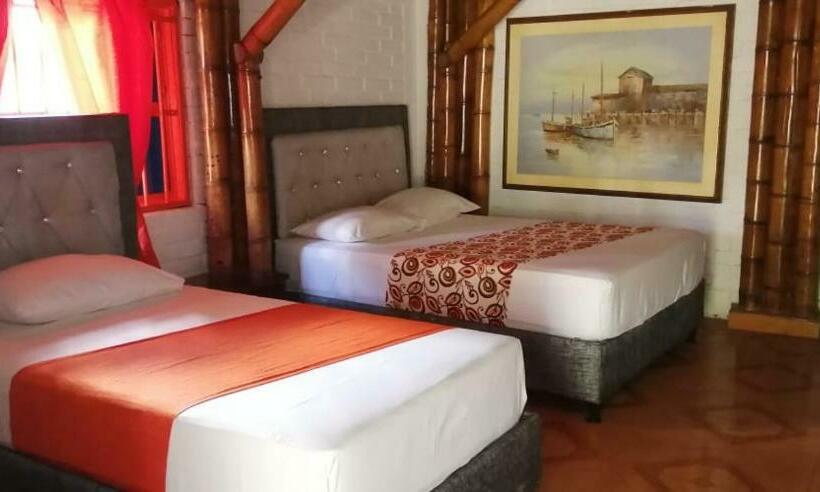 اتاق استاندارد چهار تخته, De La Vega