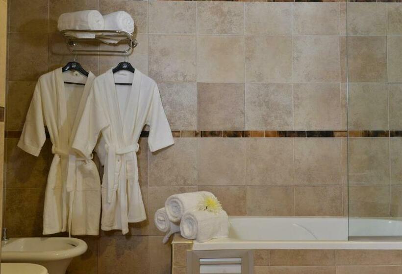 Quarto Triplo Comfort, Falls Iguazú Hotel & Spa