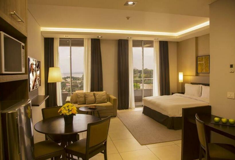 استودیوی لوکس, Kin Plaza Arjaan By Rotana