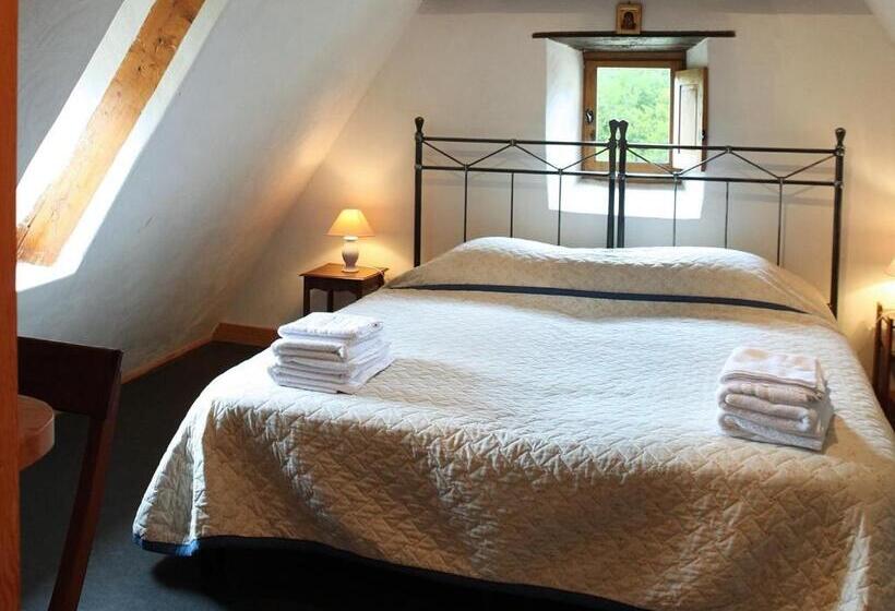 Четырехместный Номер Стандарт, Chambre D'hôtes La Rossillonie