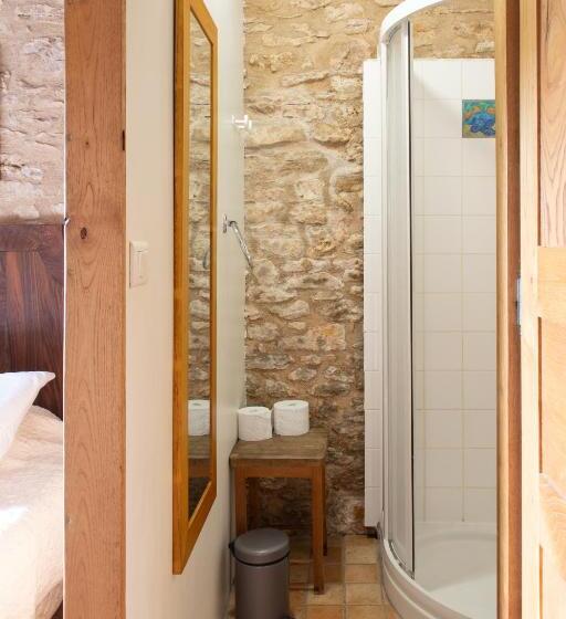 Люкс Повышенной Комфортности, Chambre D'hôtes La Rossillonie