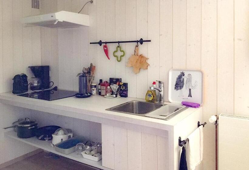 חדר סטודיו סטנדרד, D'un Jour à L'autre