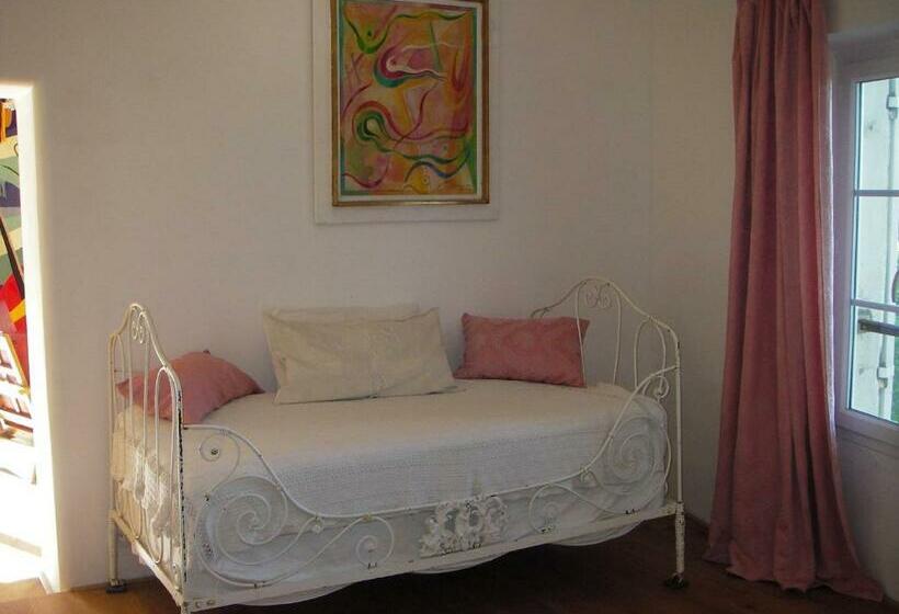 Трехместный Номер Deluxe, Pavillon De Beauregard