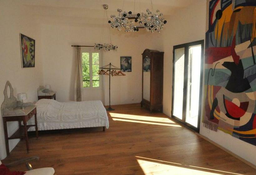 Трехместный Номер Deluxe, Pavillon De Beauregard