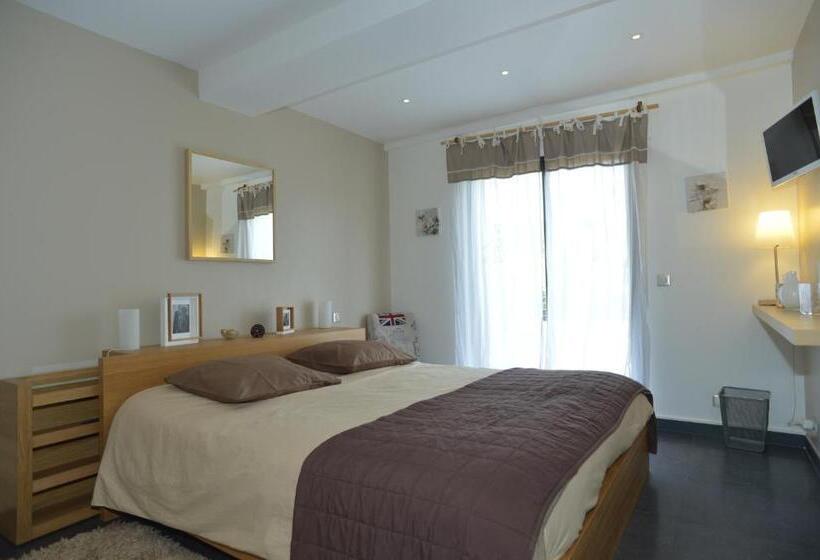 سوییت خانوادگی, Villa Louancelie B&b