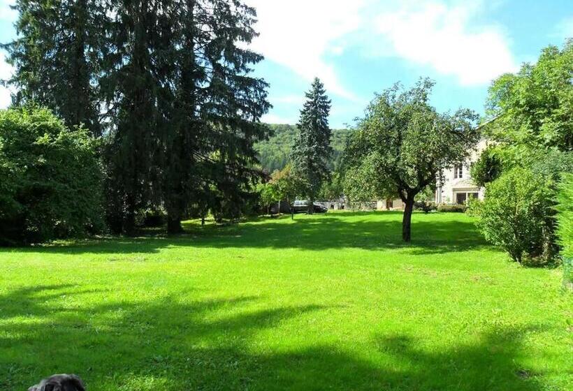 Четырехместный Номер Стандарт, A La Grenouille Du Jura