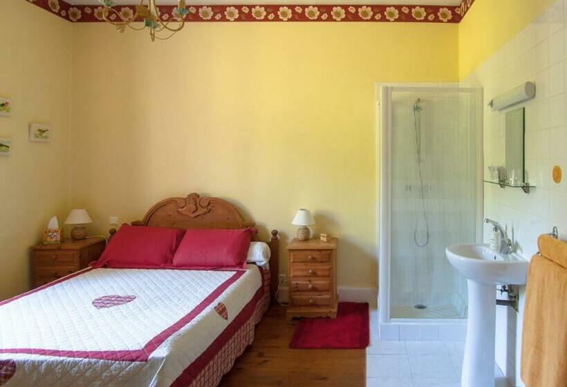 Quarto Triplo Estandar, Au Petit Verger