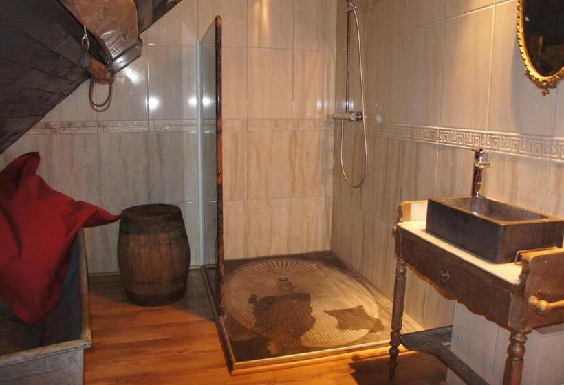 Romantic Room, Aux Logis De La Solre