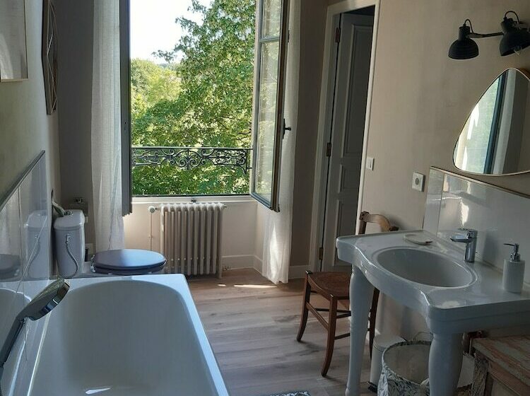 Семейный Номер, Maison Volière