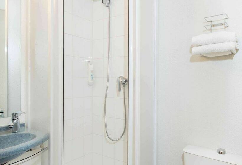 Номер Стандарт Трехместный, Ibis Budget Beziers Est La Giniesse