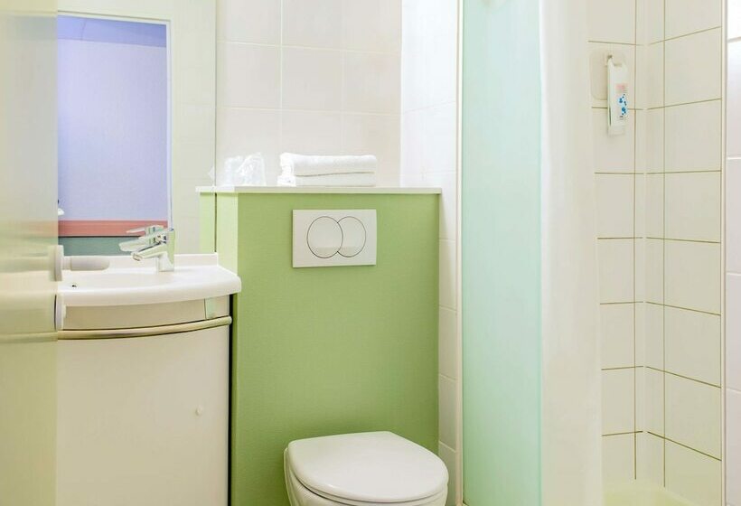 Номер Стандарт Трехместный, Hôtel Ibis Budget Nantes Ouest Atlantis Couëron