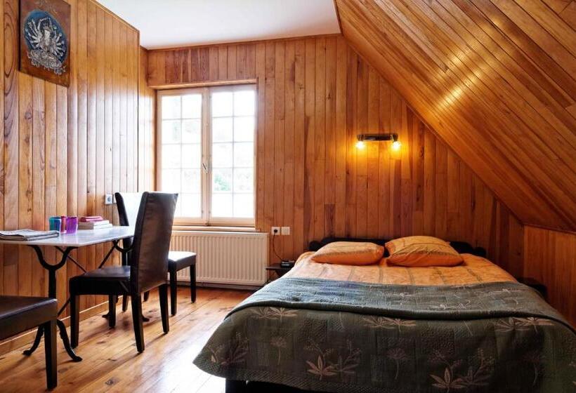 Номер Economy с общей ванной комнатой, Chambres D Hotes à Autun