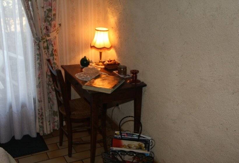 标准间, La Maréchalerie