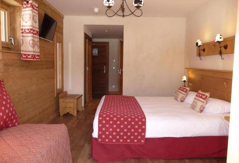 اتاق استاندارد سه نفره, Chalet Hôtel Le Beausoleil, The Originals Relais