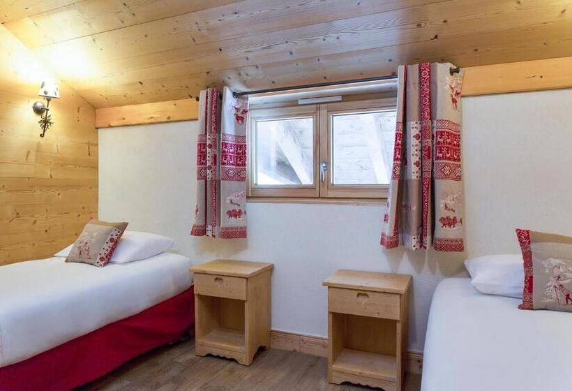 اتاق استاندارد چهار تخته, Chalet Hôtel Le Beausoleil, The Originals Relais