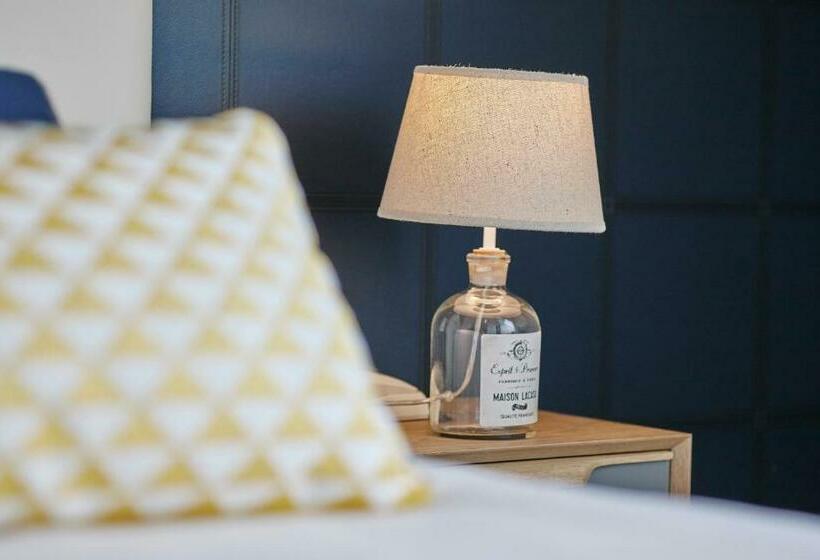 חדר סטנדרט לשלושה, Les Chants D Ailes   Hôtel Face Mer